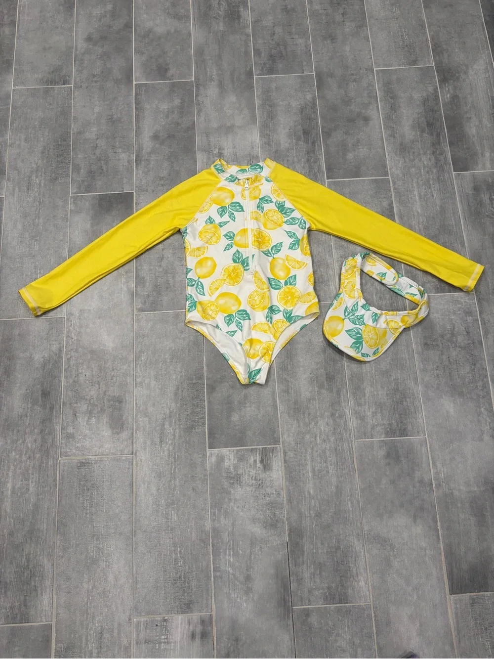 Tommy Bahama Size 7 One Piece Lemon Bathing Suit Matching Visor
